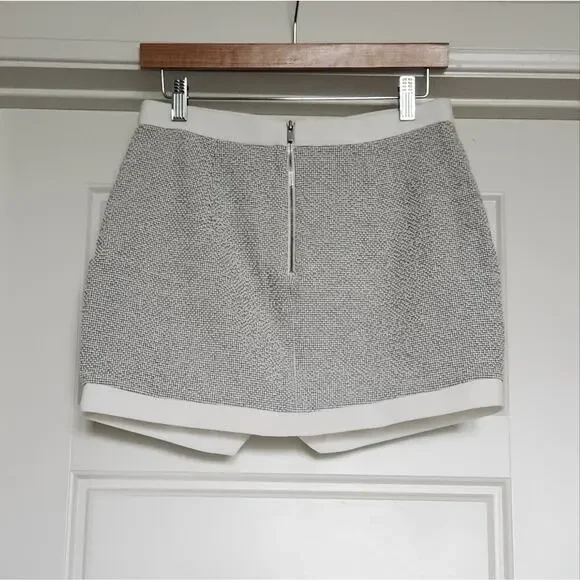 Banana Republic Asymmetric Dressy Gray/White Square Textured Mini Skirt - Size 2 - Picture 4 of 7